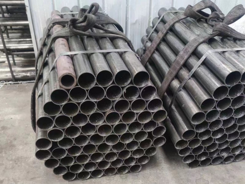 九龙20#无缝钢管切割